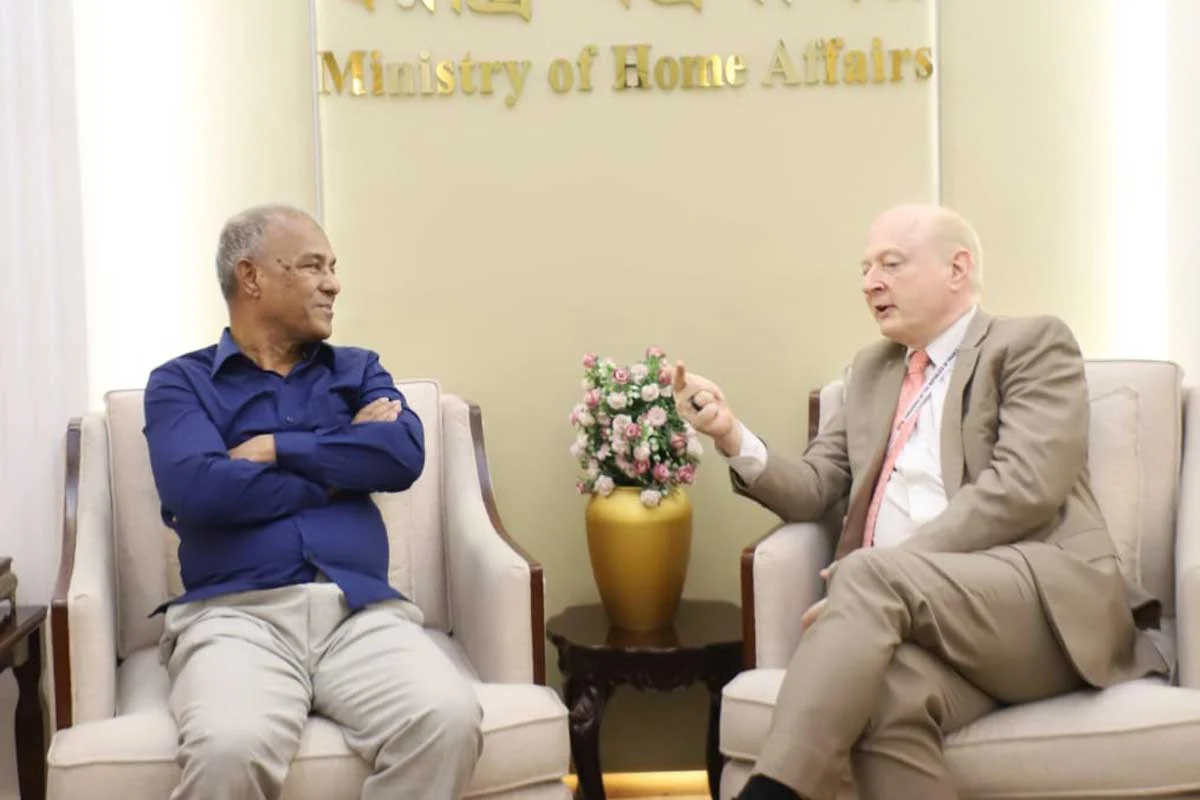 সচিবালয়ে স্বরাষ্ট্র উপদেষ্টার সঙ্গে জার্মান রাষ্ট্রদূত রুডিগার লোটজের সাক্ষাৎ।