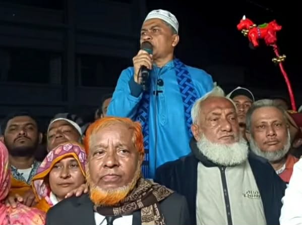 পটুয়াখালী-৩ আসনে ঘোড়া প্রতীকের পক্ষে স্বতন্ত্র প্রার্থী হাসান মামুনের বিশাল নির্বাচনী মিছিল