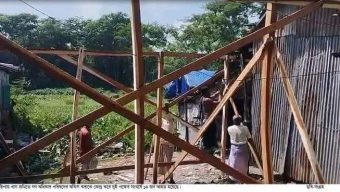 সরকারি জমিতে গণ অধিকারের অফিস নির্মানে বাধাঁ সংঘর্ষে দু’পক্ষের আহত১৫
