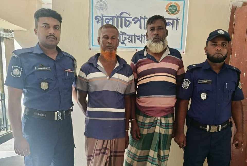 গলাচিপায় ৫০ পিস ইয়াবাসহ দুই মাদক কারবারি আটক