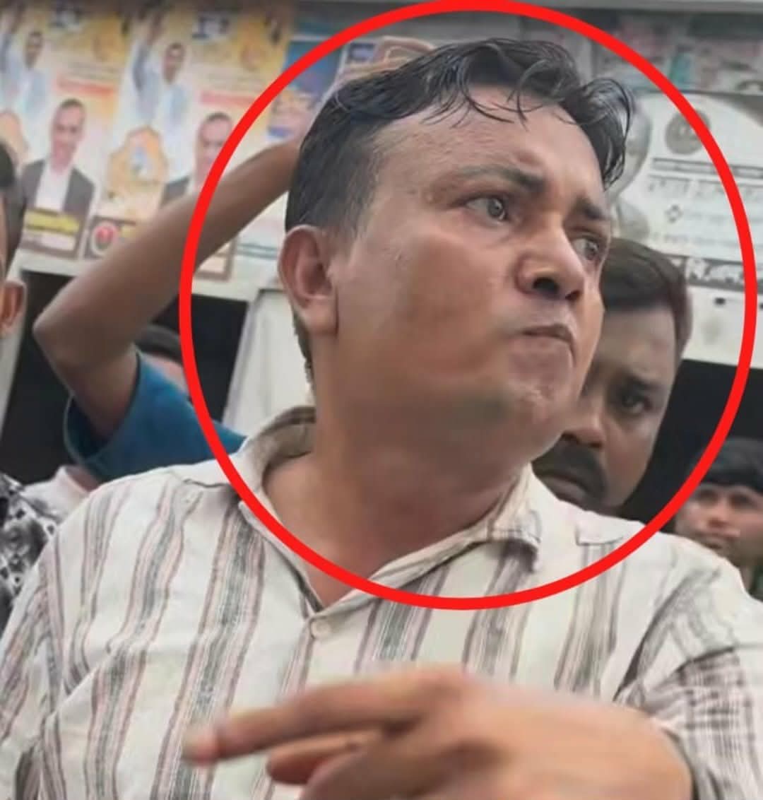 ইলিশা লঞ্চঘাটের অনিয়ম নিয়ে প্রশ্ন, সাংবাদিকদের ‘ফ্যাসিস্টের দোসর বললেন বিআইডব্লিউটিএ’র কর্মকর্তা 