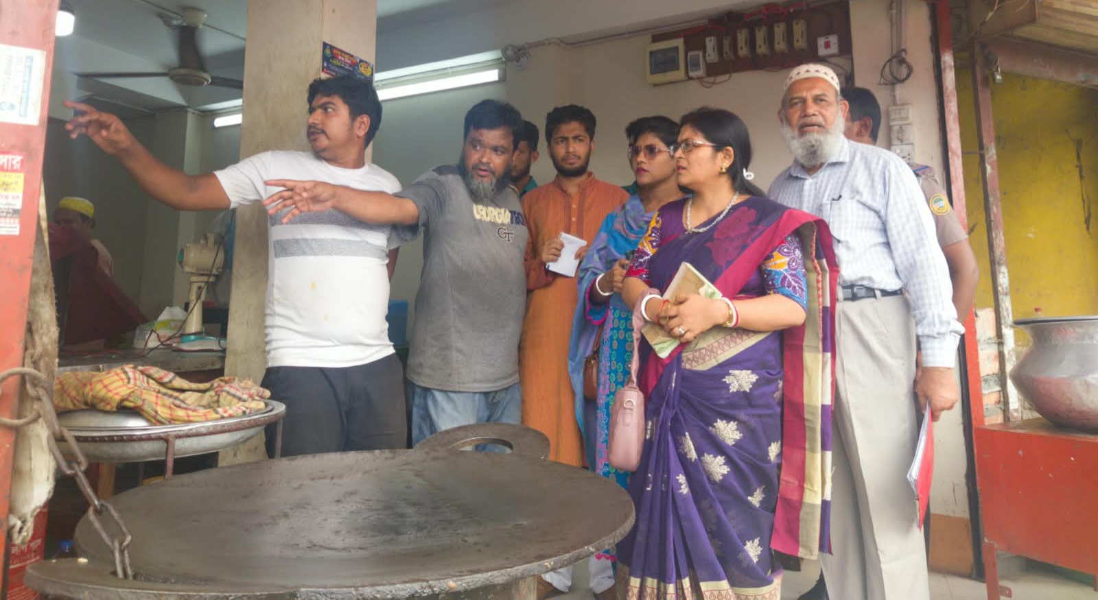 নথুল্লাবাদে ভোক্তা অধিদপ্তরের অভিযান :জরিমানা প্রায় ১৩ হাজার টাকা
