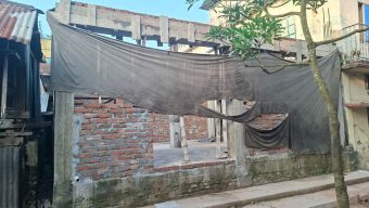 উজিরপুর প্রশাসনের নির্দেশের অমান্য করে বহুতল ভবন নির্মাণের অভিযোগ